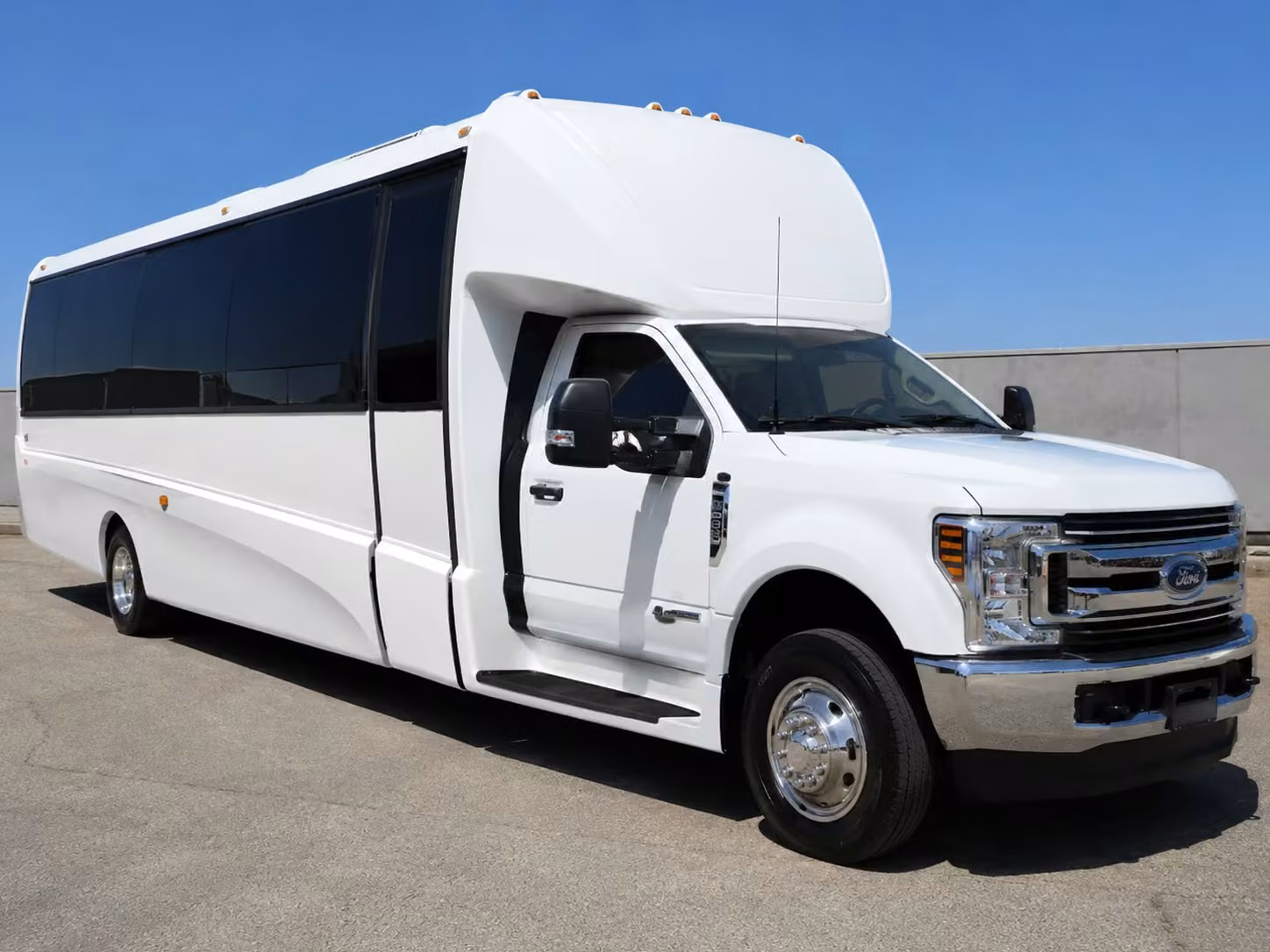browse minibus rentals in evansville for smaller prom groups that want a private ride