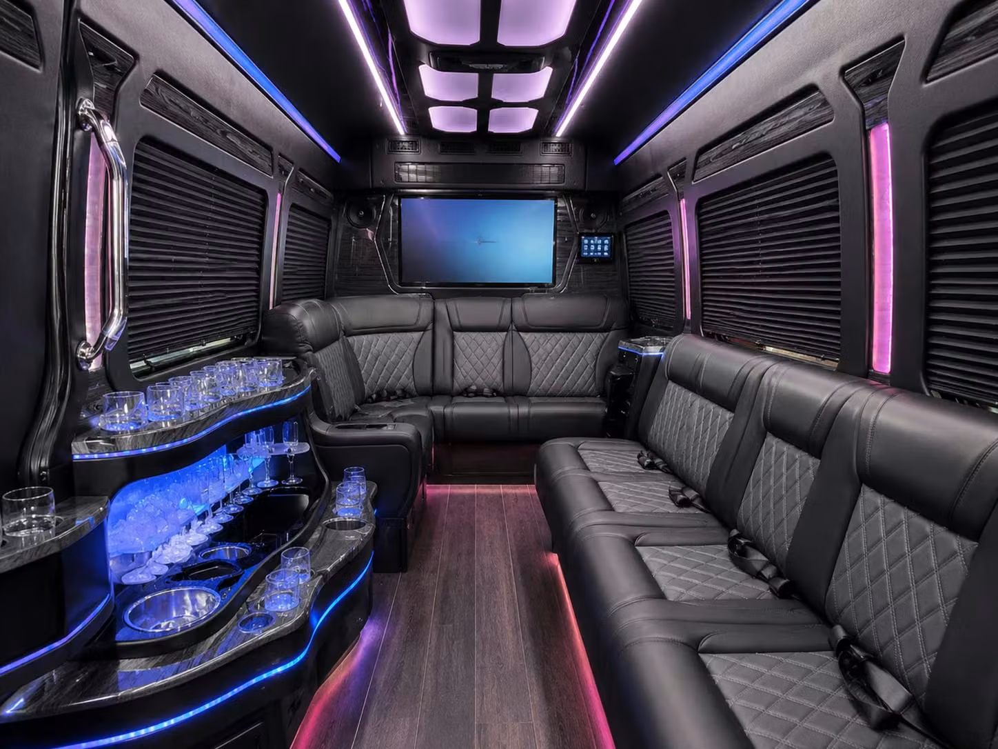 corporate shuttles for the university of evansville and usi campus events