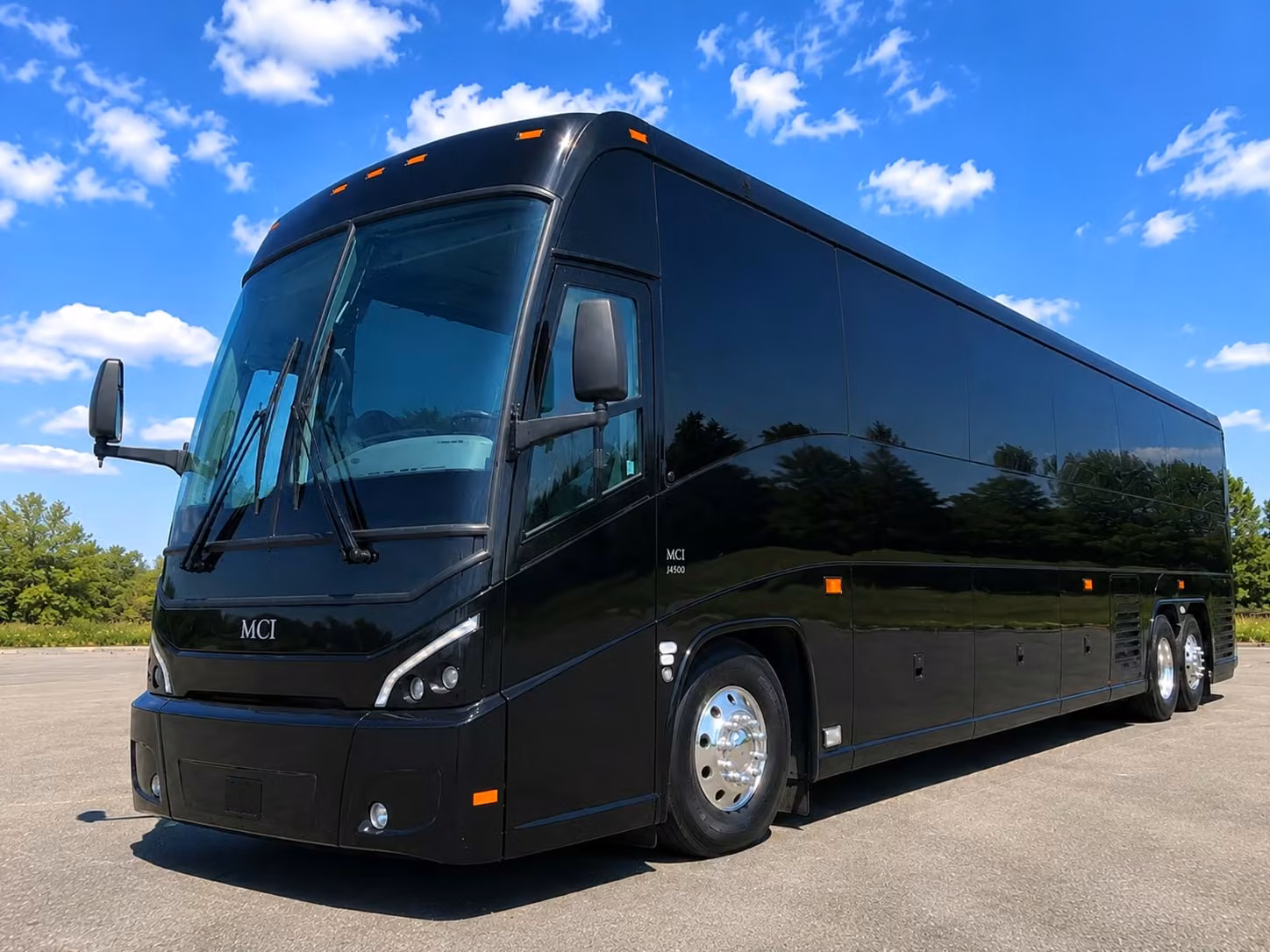 evansville wedding shuttle bus rentals that keep every guest on schedule
